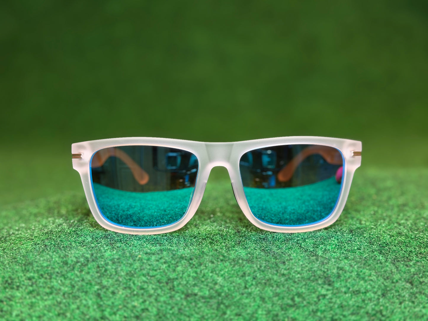 BirdieView Performance Glasses: White