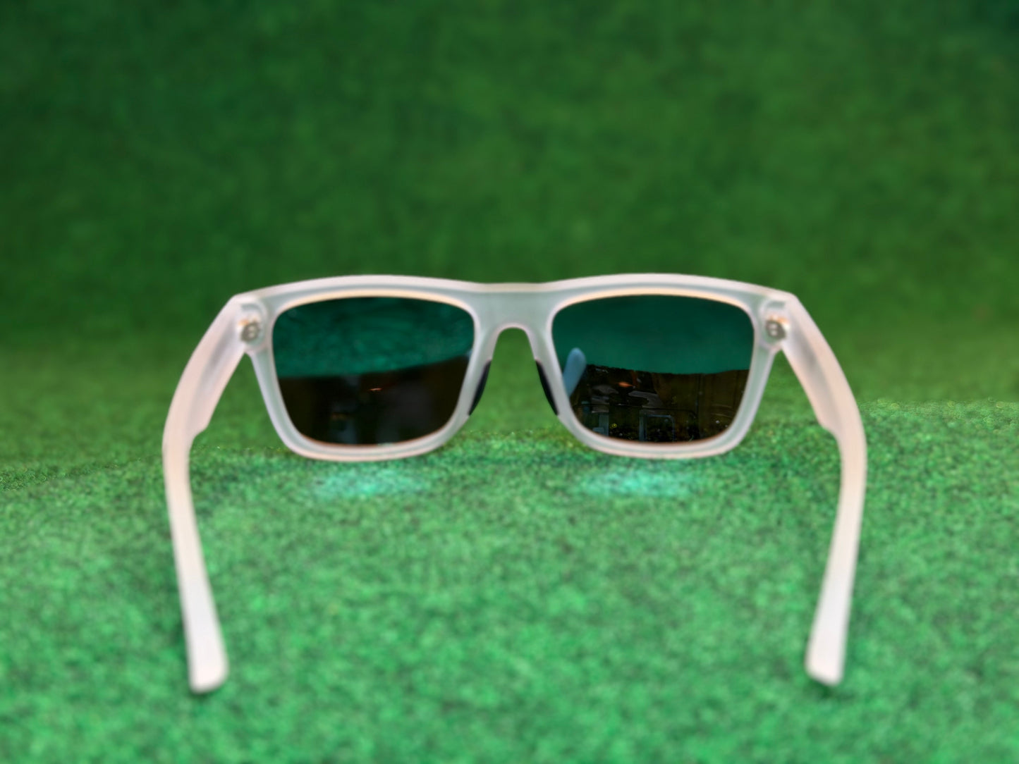 BirdieView Performance Glasses: White